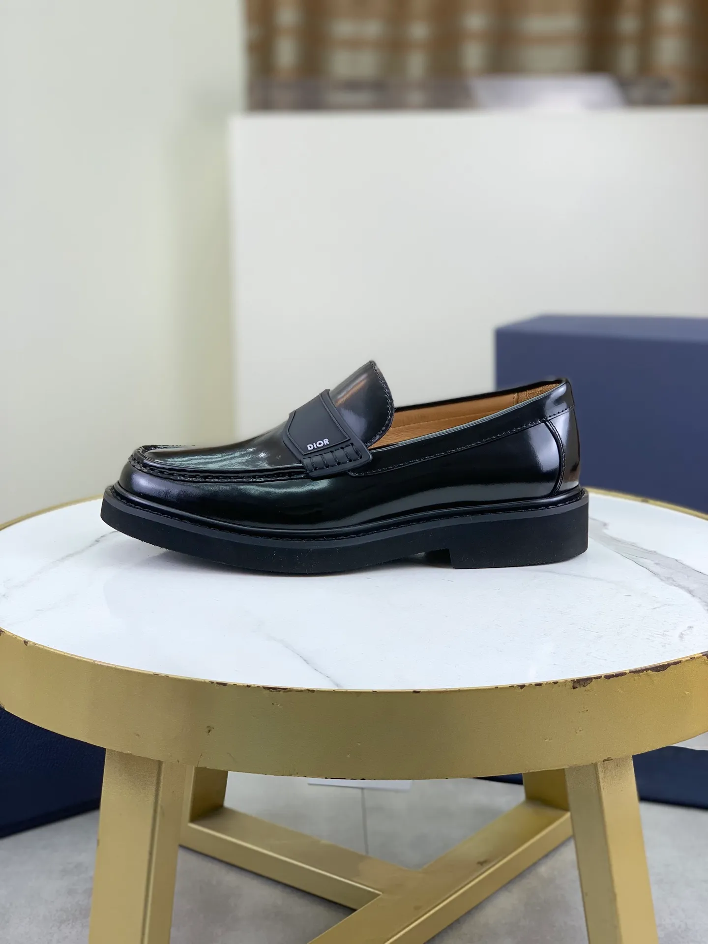 Factory price P800 💰Original quality, top version🔱 DIOR——Dior Men's business casual leather shoes, top quality products. 1:1 shipment ⬆️Luxurious and noble👞All imported original brand fabrics, just to create a more comfortable wearing experience, upper: original selected open edge beaded calfskin ➕Top imported water-dyed full cow lining, original light and comfortable foam outsole ✔️Number: 39-44 (38.45 can be customized)